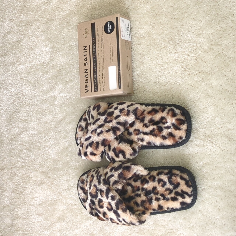 NWT Vegan Satin Pillowcase & Cheetah Slippers